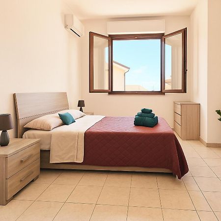 Casa Vacanze Oristano, A Pochi Minuti Dalle Spiagge Piu Belle Della Sardegna E Pochi Minuti Da Oristano, Casa Dotata Di Tutti I Comfort Exterior photo